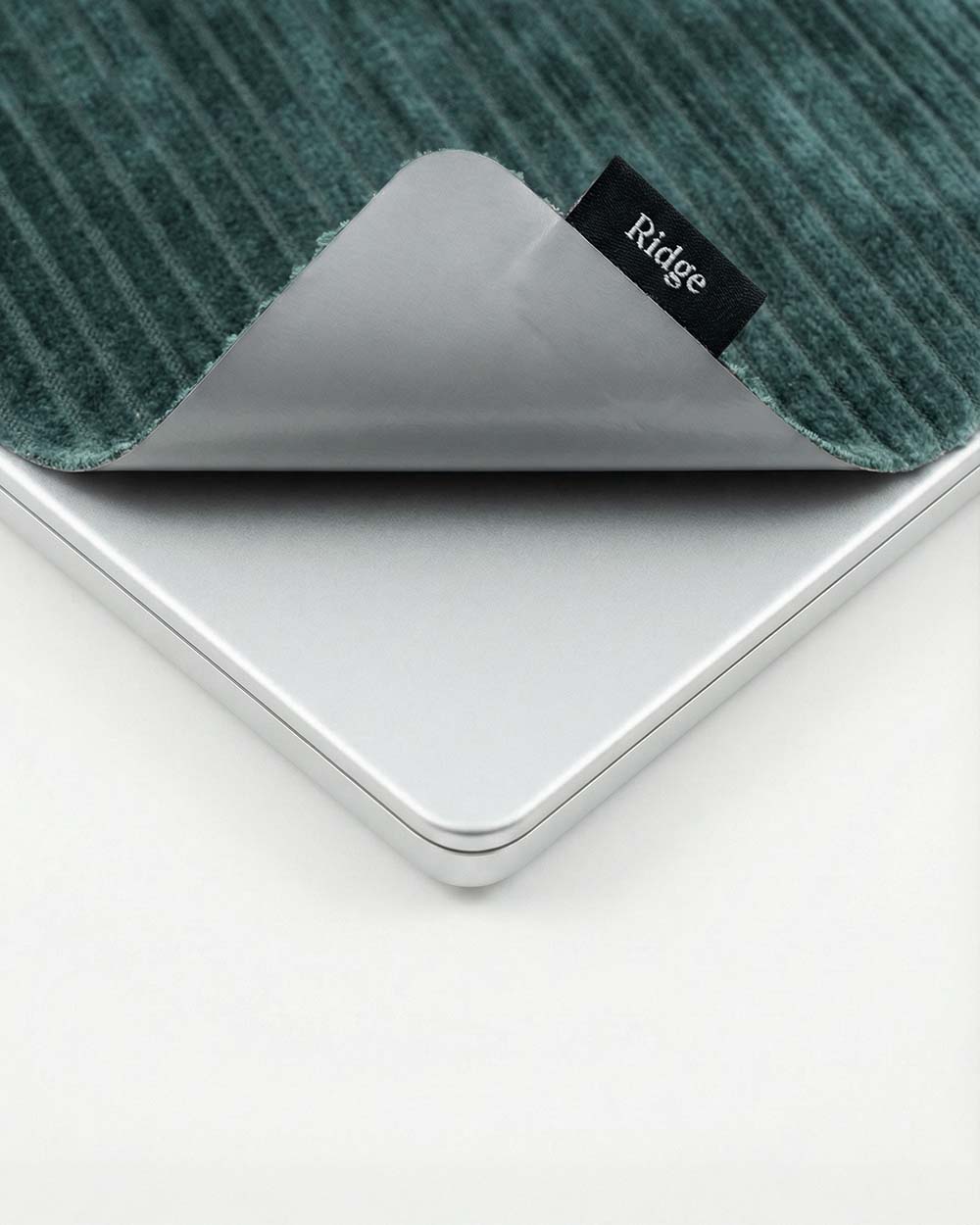 Präzise Haftung ohne Klebereste.