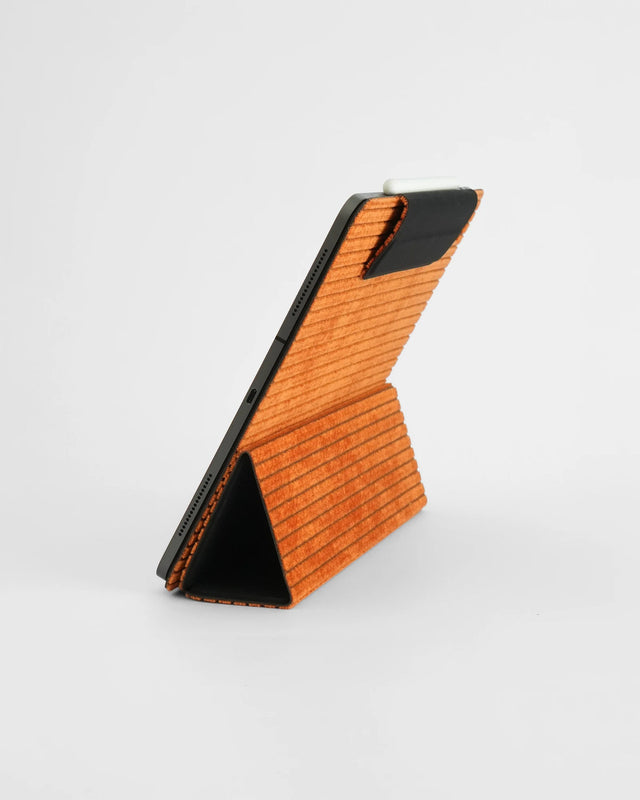 Loma iPad Smart Cover im Standmodus