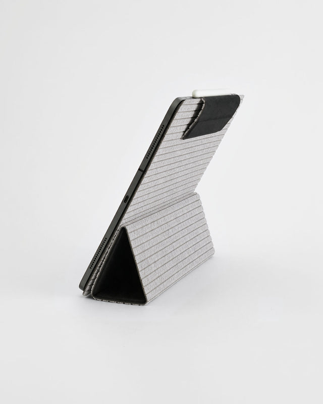 Lumi iPad Smart Cover im Standmodus